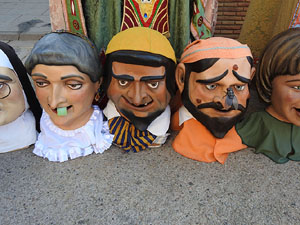 Marat&oacute; per la democr&agrave;cia. Cercavila dels gegants i capgrossos de Girona