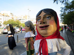 Marat&oacute; per la democr&agrave;cia. Cercavila dels gegants i capgrossos de Girona