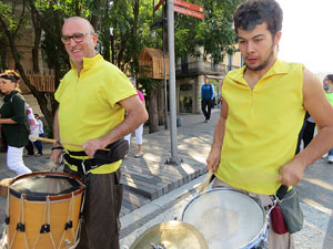 Marat&oacute; per la democr&agrave;cia. Cercavila dels gegants i capgrossos de Girona