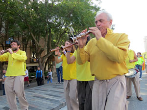 Marat&oacute; per la democr&agrave;cia. Cercavila dels gegants i capgrossos de Girona