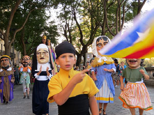 Marat&oacute; per la democr&agrave;cia. Cercavila dels gegants i capgrossos de Girona