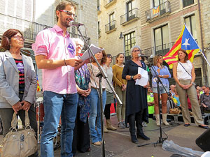 Marat&oacute; per la democr&agrave;cia. Concentraci&oacute; i parlaments a la pla&ccedil;a del Vi
