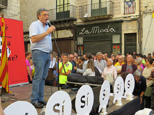 Marat&oacute; per la democr&agrave;cia. Concentraci&oacute; i parlaments a la pla&ccedil;a del Vi