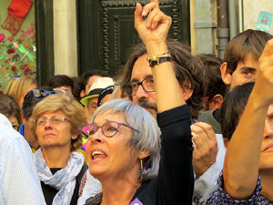 Marat&oacute; per la democr&agrave;cia. Concentraci&oacute; i parlaments a la pla&ccedil;a del Vi