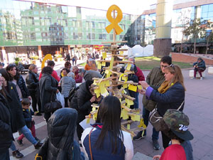 Nadal 2017. L'Arbre dels desitjos de Llibertat a la pla&ccedil;a Miquel de Palol