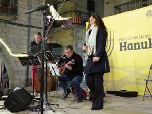 Nadal 2017. Encesa de les llums de Hanukk&agrave; a la pla&ccedil;a del Vi
