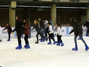 Nadal 2017. Pista de gel i tobogan a Fira de Girona