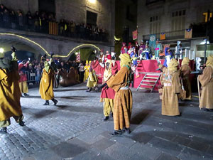 La Cavalcada de Reis 2018. Arribada del seguici a la pla&ccedil;a del Vi