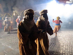 La Cavalcada de Reis 2018. Arribada del seguici a la pla&ccedil;a del Vi