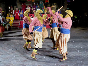 La Cavalcada de Reis 2018. Arribada del seguici a la pla&ccedil;a del Vi