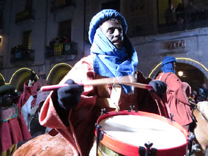 La Cavalcada de Reis 2018. Arribada del seguici a la pla&ccedil;a del Vi