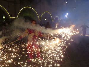 La Cavalcada de Reis 2018. Arribada del seguici a la pla&ccedil;a del Vi