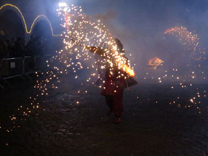 La Cavalcada de Reis 2018. Arribada del seguici a la pla&ccedil;a del Vi
