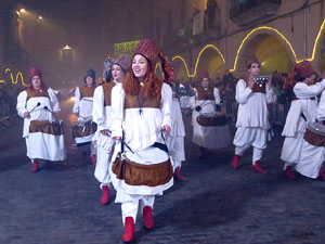 La Cavalcada de Reis 2018. Arribada del seguici a la pla&ccedil;a del Vi