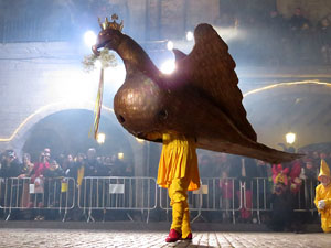 La Cavalcada de Reis 2018. Arribada del seguici a la pla&ccedil;a del Vi