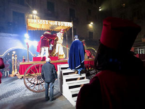 La Cavalcada de Reis 2018. Arribada del seguici a la pla&ccedil;a del Vi