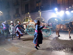 La Cavalcada de Reis 2018. Arribada del seguici a la pla&ccedil;a del Vi