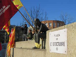 Canvi de nom de la plaça Constitució per plaça de l'1 d'octubre