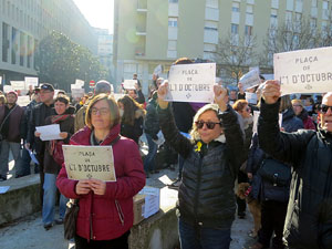 Canvi de nom de la plaça Constitució per plaça de l'1 d'octubre