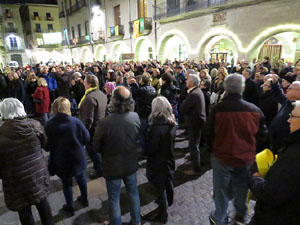 'R' de rep&uacute;blica. Acte per commemorar el primer mes de la proclamaci&oacute; de la Rep&uacute;blica, a la pla&ccedil;a