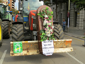 Marxa pagesa. Concentraci&oacute; de 500 tractors als carrers de Girona