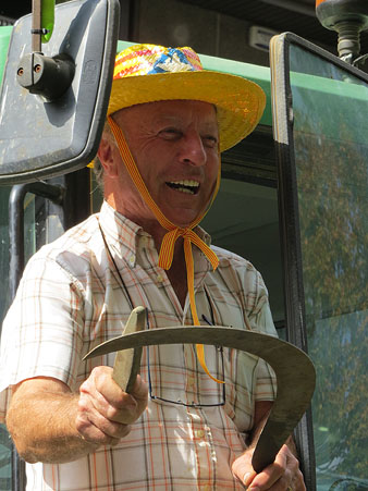 Manifestant dalt del tractor