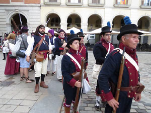 X Festa Reviu els Setges Napole&ograve;nics de Girona. Desfilada pels carrers de Girona