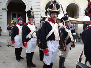 X Festa Reviu els Setges Napole&ograve;nics de Girona. Desfilada pels carrers de Girona