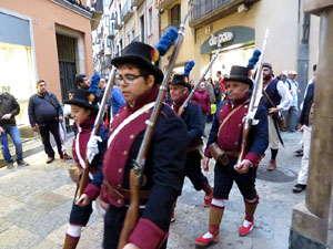 X Festa Reviu els Setges Napole&ograve;nics de Girona. Desfilada pels carrers de Girona