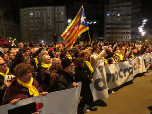 Concentraci&oacute; 'S&iacute; a la Rep&uacute;blica i al Govern leg&iacute;tim'