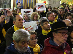Concentraci&oacute; per la llibertat dels presos pol&iacute;tics a la pla&ccedil;a del Vi