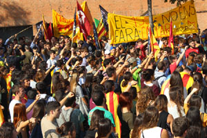 Concentració per la llibertat dels presos polítics a la plaça del Vi