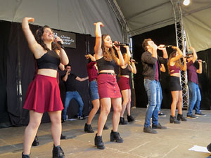 Festival A Capella 2018. Actuaci&oacute; del grup A Grup Vocal a la pla&ccedil;a de la Independ&egrave;ncia
