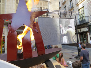 Encesa del foc a la pla&ccedil;a del Vi