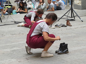 inund'ART 2018. Performance de poesia i dansa del Col&middot;lectiu Tac-Tiq