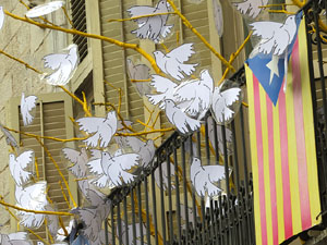 Temps de Flors 2018. Instal&middot;lacions 'El Bosc de la Llibertat' a la pla&ccedil;a del Vi, carrer Ciutadans i pla&ccedil;a de l'Oli