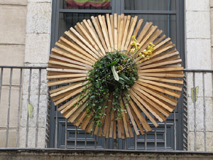 Temps de Flors 2018. Instal&middot;lacions 'El Bosc de la Llibertat' a la pla&ccedil;a del Vi, carrer Ciutadans i pla&ccedil;a de l'Oli