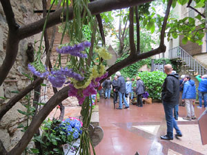 Temps de Flors 2018. Muntatge floral al Pati dels Rabins del Centre Bonastruc &ccedil;a Porta