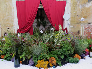 Temps de Flors 2018. Muntatges i instal&middot;lacions florals a l'Antic Cinema Modern