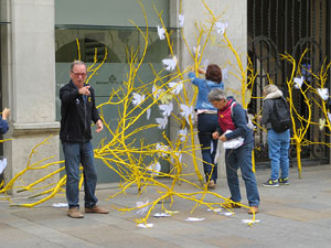Temps de Flors 2018. Instal&middot;lacions 'El Bosc de la Llibertat' a la pla&ccedil;a del Vi, carrer Ciutadans i pla&ccedil;a de l'Oli