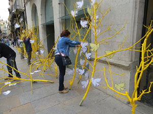 Temps de Flors 2018. Instal&middot;lacions 'El Bosc de la Llibertat' a la pla&ccedil;a del Vi, carrer Ciutadans i pla&ccedil;a de l'Oli