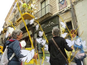 Temps de Flors 2018. Instal&middot;lacions 'El Bosc de la Llibertat' a la pla&ccedil;a del Vi, carrer Ciutadans i pla&ccedil;a de l'Oli
