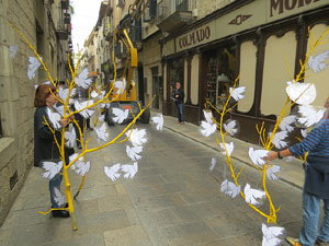 Temps de Flors 2018. Instal&middot;lacions 'El Bosc de la Llibertat' a la pla&ccedil;a del Vi, carrer Ciutadans i pla&ccedil;a de l'Oli