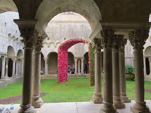 Temps de Flors 2018. Muntatges florals als claustres de Sant Pere de Galligants