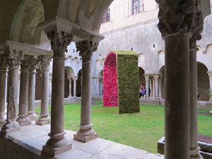 Temps de Flors 2018. Muntatges florals als claustres de Sant Pere de Galligants
