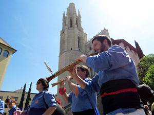 Temps de Flors 2018. Diada Castellera a la pla&ccedil;a de Sant Feliu amb els Marrecs de Salt, els Xics de Granollers, i els Sagals d�Osona