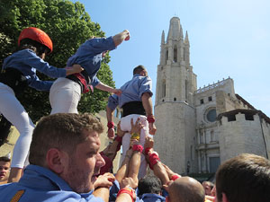 Temps de Flors 2018. Diada Castellera a la pla&ccedil;a de Sant Feliu amb els Marrecs de Salt, els Xics de Granollers, i els Sagals d�Osona