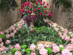 Temps de Flors 2018. Instal·lació floral El cor menjat al soterrani II de la Torre Gironella