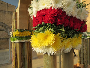 Temps de Flors 2018. Instal·lació floral a la terrassa del Museu d'Història