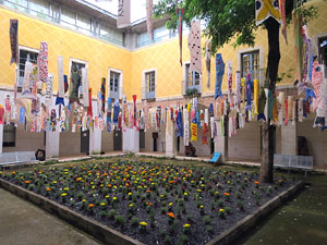Temps de Flors 2018. Instal&middot;lacions i muntatges florals al claustre del Centre Cultural La Merc&egrave;